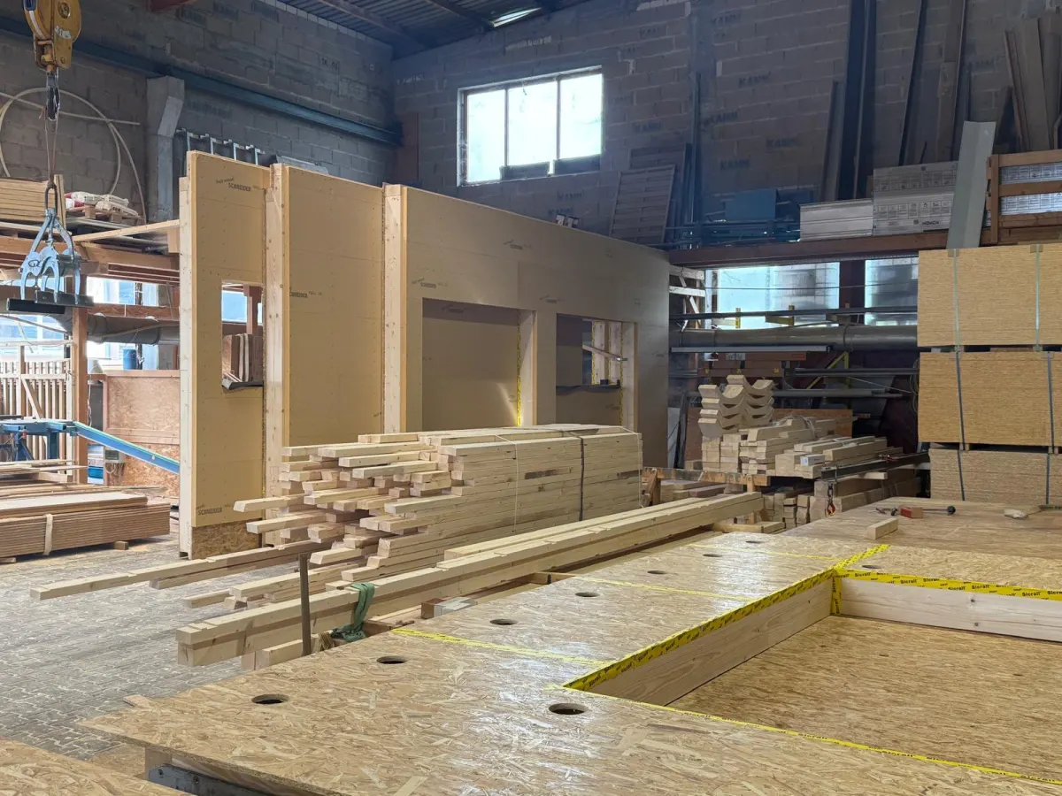 Arbeitsplatz in der Halle